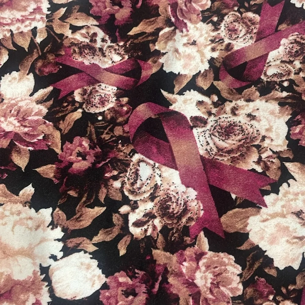 LulaRoe Breast Cancer Awareness Leggings 🎀 - Picture 2 of 3